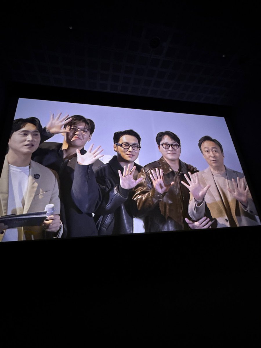 아모르 tweet media