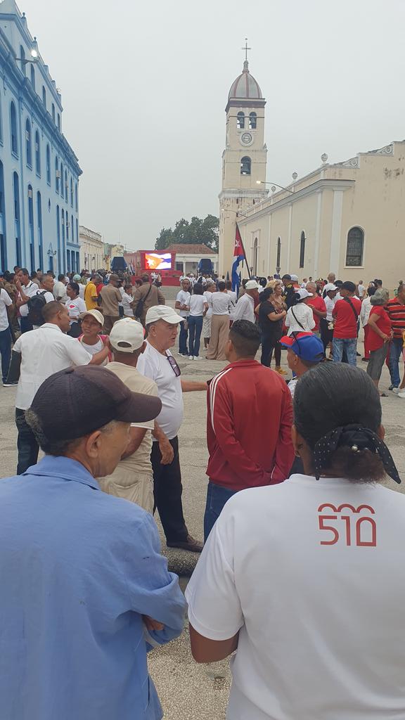GranmaTravel's tweet photo. Hoy congregados en la Plaza del Himno. https://t.co/VGFxlc4dwi