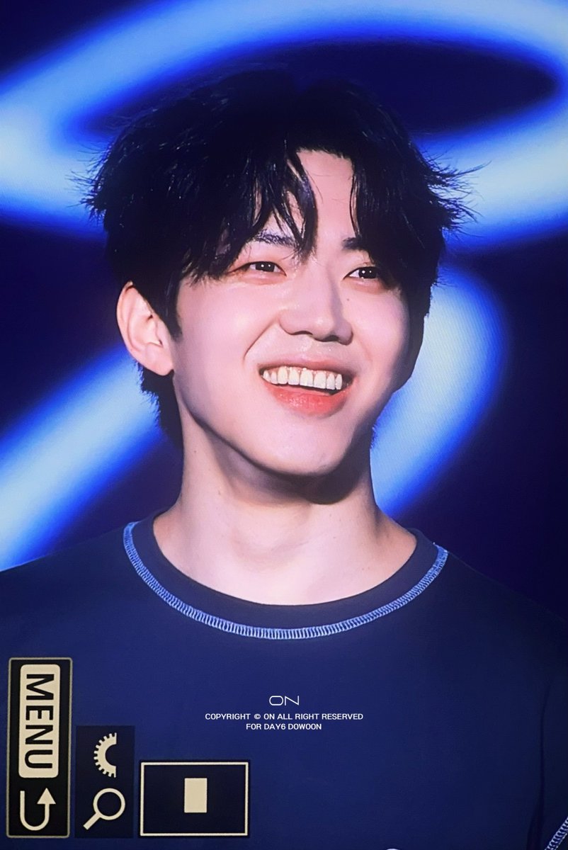 241220 The present
헉 미남
#도운 #DOWOON #데이식스 #DAY6 #드럼치는도운이