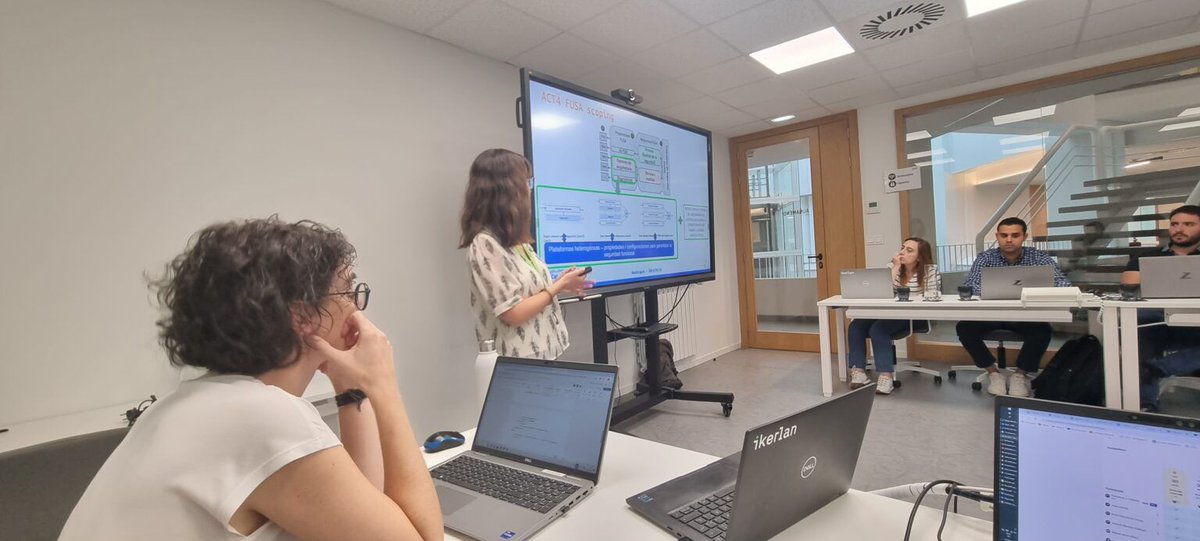 capsuliaProject's tweet photo. ¡CAPSUL-IA marca un hito en la adopción industrial de la #IA! 🎉 Completamos con éxito la 1ª fase del proyecto, desarrollando soluciones preconfiguradas que aceleran su integración en sistemas industriales. ¡Vamos a por la 2ª fase!🚀 Descubre más en: https://t.co/kzDArN5e2H https://t.co/mBx8V5UDlf
