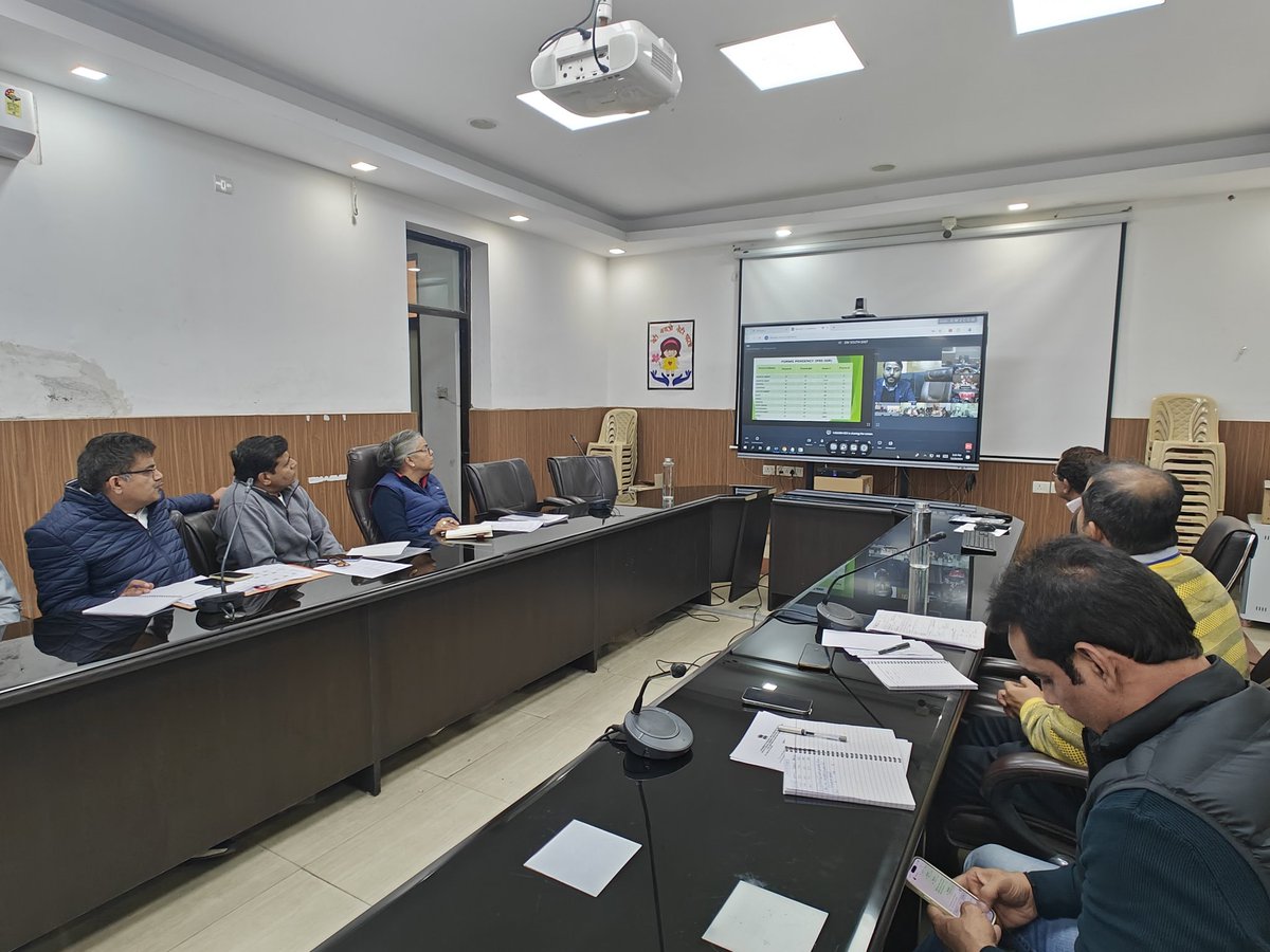 DMCentralDelhi's tweet photo. DEO Central and RO and Election functionaries has attended a VC conducted by the @CeodelhiOffice regarding to review SSR and Election Preparedness.
#ElectionPlanning #MyDelhiMyVote #PledgeToVote https://t.co/5AbVGGkBuJ