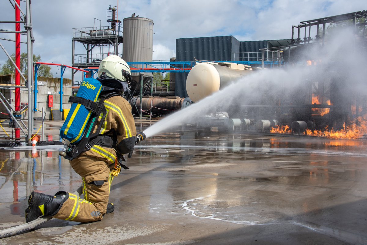 [Vacature] Consulent Preventie

🔥Wil je je verdiepen in de brandveiligheid van gebouwen en industriële installaties?
🔍Sta jij te popelen om bouwplannen te analyseren en advies te geven dat écht het verschil maakt? 

Solliciteer t.e.m. 2 januari 2025.

bit.ly/4gnRCFn