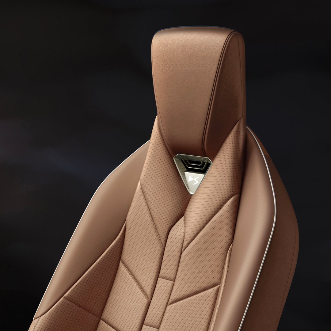 DS_Belux's tweet photo. Découvrez l'élégance silencieuse de DS N°8. Son intérieur méticuleusement conçu allie technologie de pointe et design raffiné. #DSN8 #Serenity #DSautomobiles https://t.co/0JhYmUv7ov