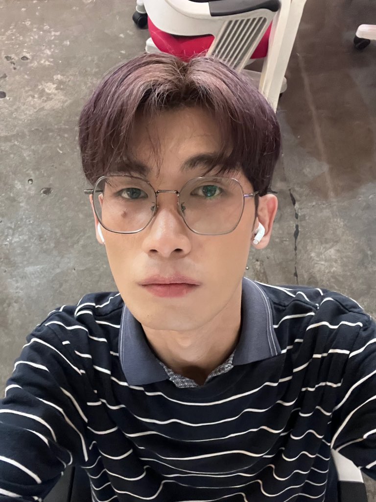 imoonlightkev's tweet photo. hiii its been a while!!! https://t.co/yQa7f6is0c