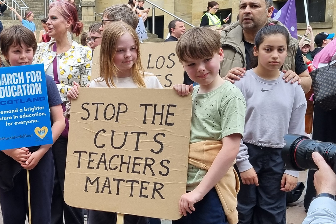 EIS (@eisunion) on Twitter photo The EIS has announced that it will open a statutory ballot for strike action in Glasgow schools, if Glasgow City Council and the Scottish Government do not confirm the reversal of teacher cuts in Glasgow.
eis.org.uk/latest-news/gl… The EIS has announced that it will open a statutory ballot for strike action in Glasgow schools, if Glasgow City Council and the Scottish Government do not confirm the reversal of teacher cuts in Glasgow.
eis.org.uk/latest-news/gl…