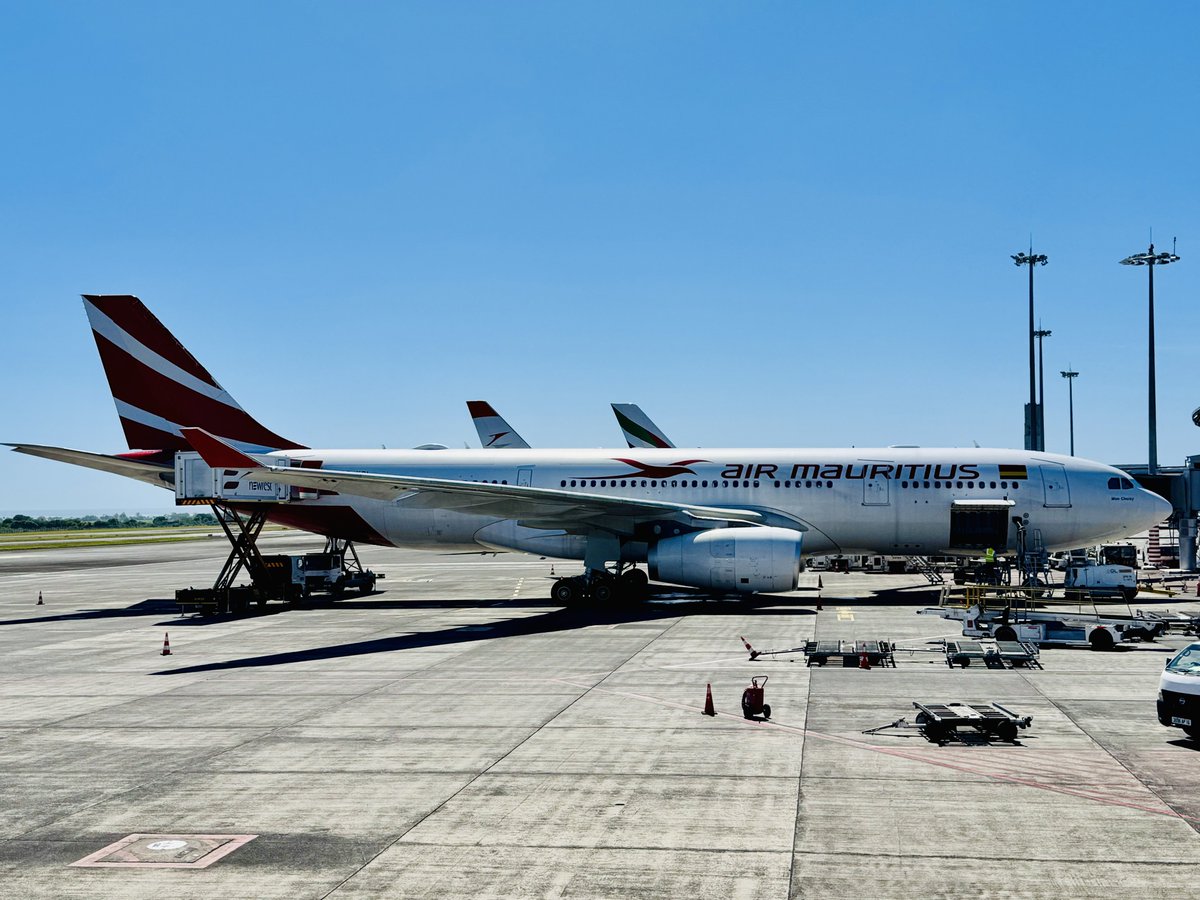 tweetpratikm's tweet photo. C-Roll #airindia #AI2242 #airbus #a321Neo #VTTVJ #lifeontheramp #cfm #leap1a #edto https://t.co/KYYMJUOmyH