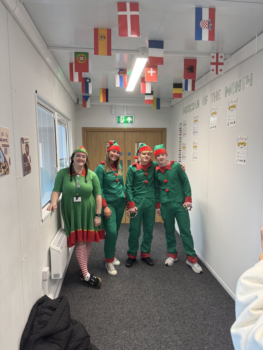 Some pupils and staff are elfin about. 🎁