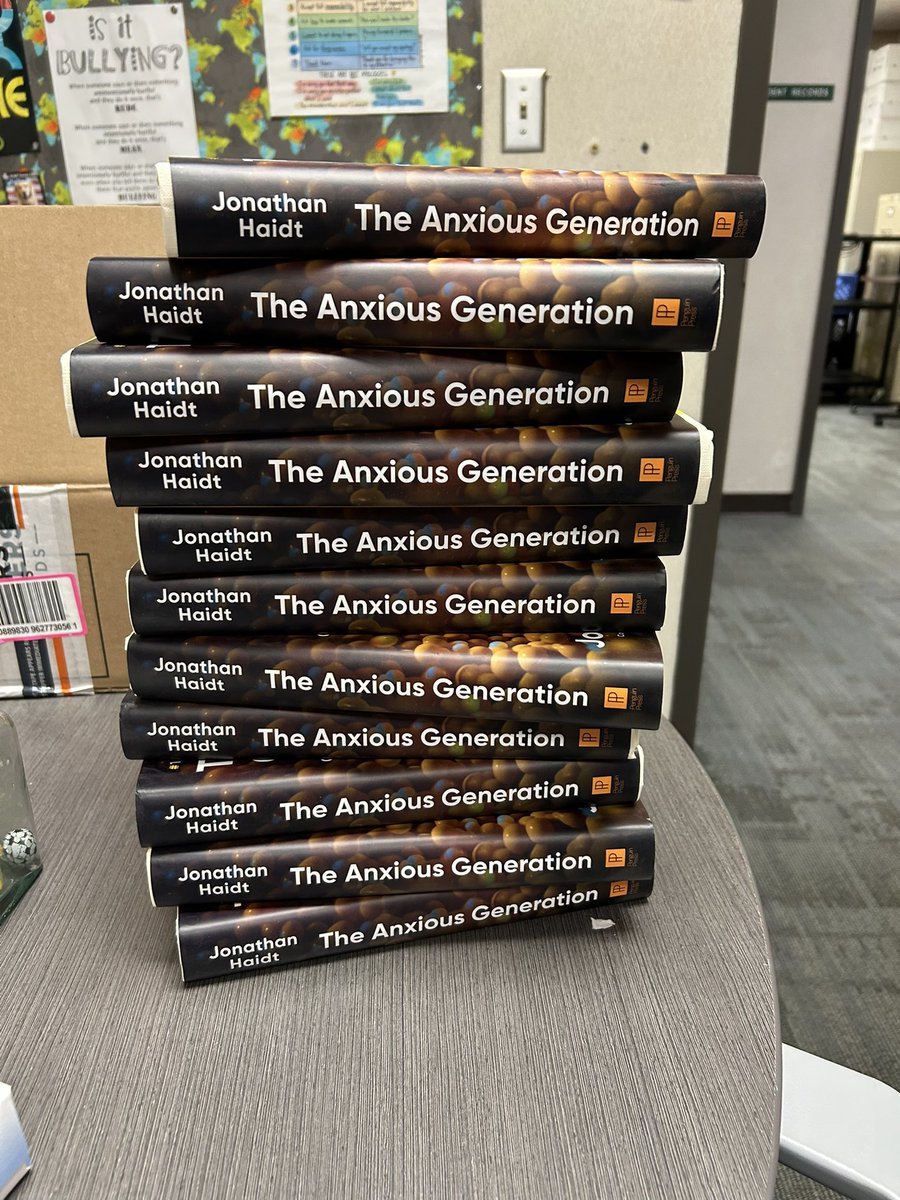 Lauren Field tweet media