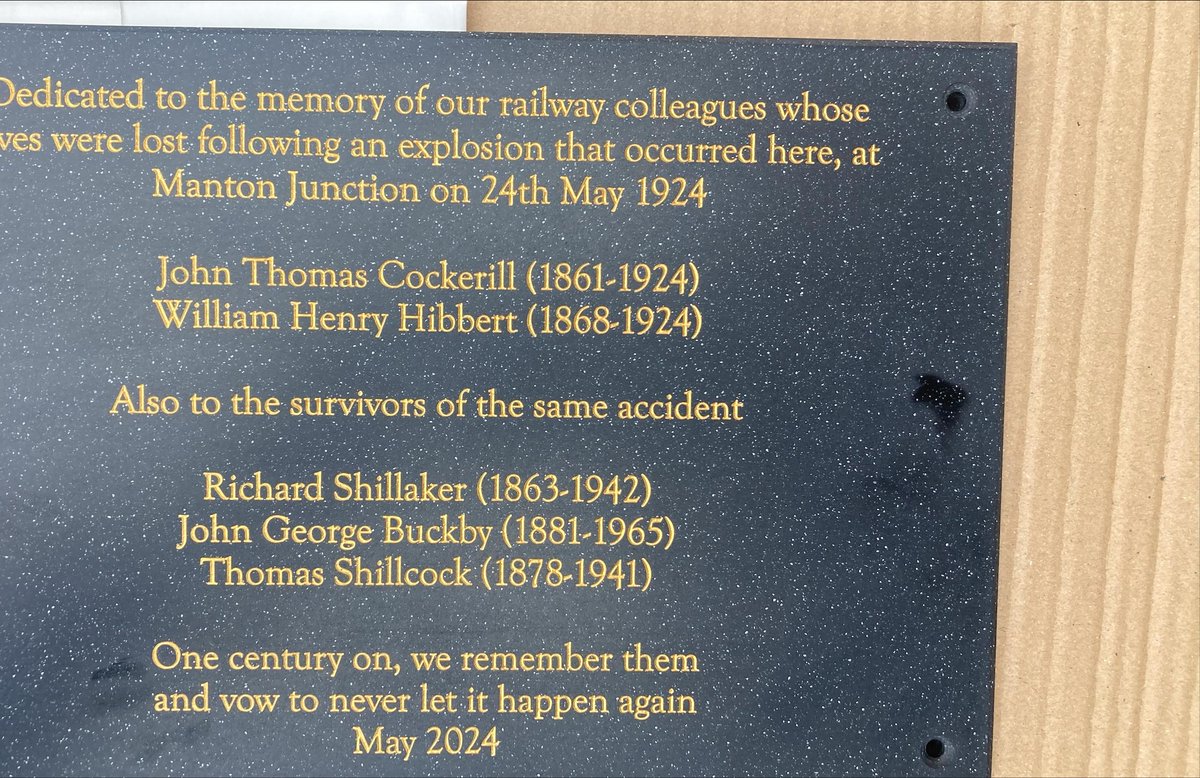 RWLDproject's tweet photo. Brilliant @NetworkRailEM colleagues have erected a memorial plaque at #Manton Junction, to mark the 1924 accident & remember those involved.
Really proud we were able to contribute by bringing the incident & those involved to light at the centenary.
https://t.co/8iZwcpFU0p https://t.co/ug6E5LkidZ