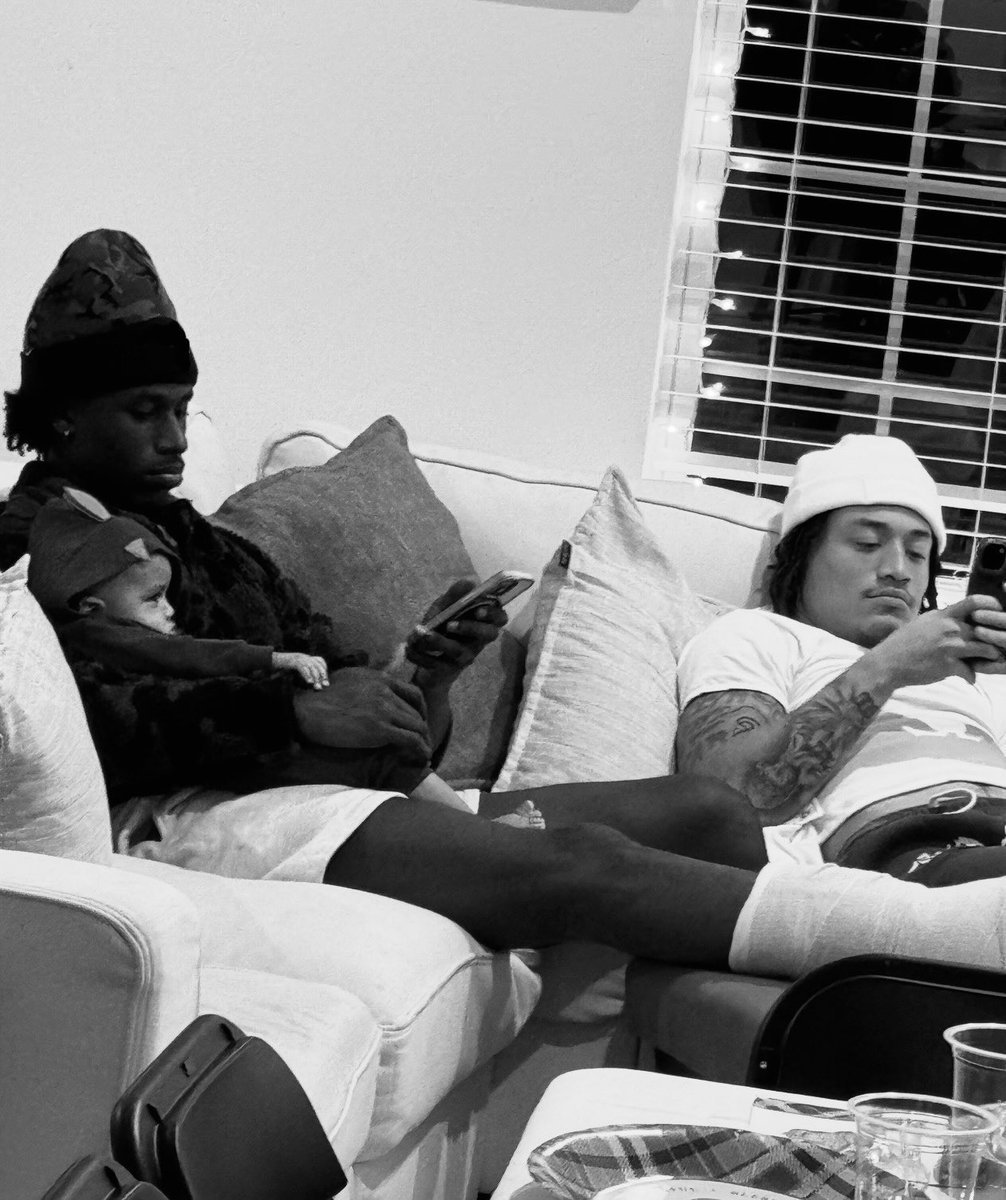 #BLURRRBOYZ