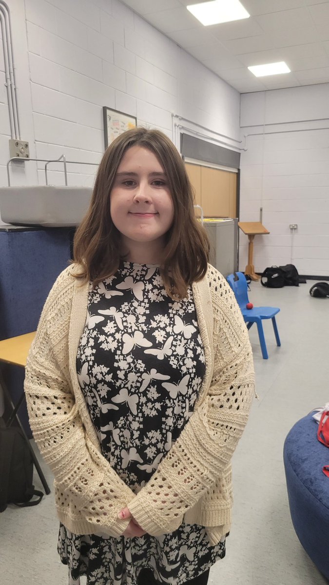 Lively performance by a year 9 pupil called Washing Machine Heart by Whisky <a href="/YGTredegarCS/">Ysgol Gyfun Tredegar</a>