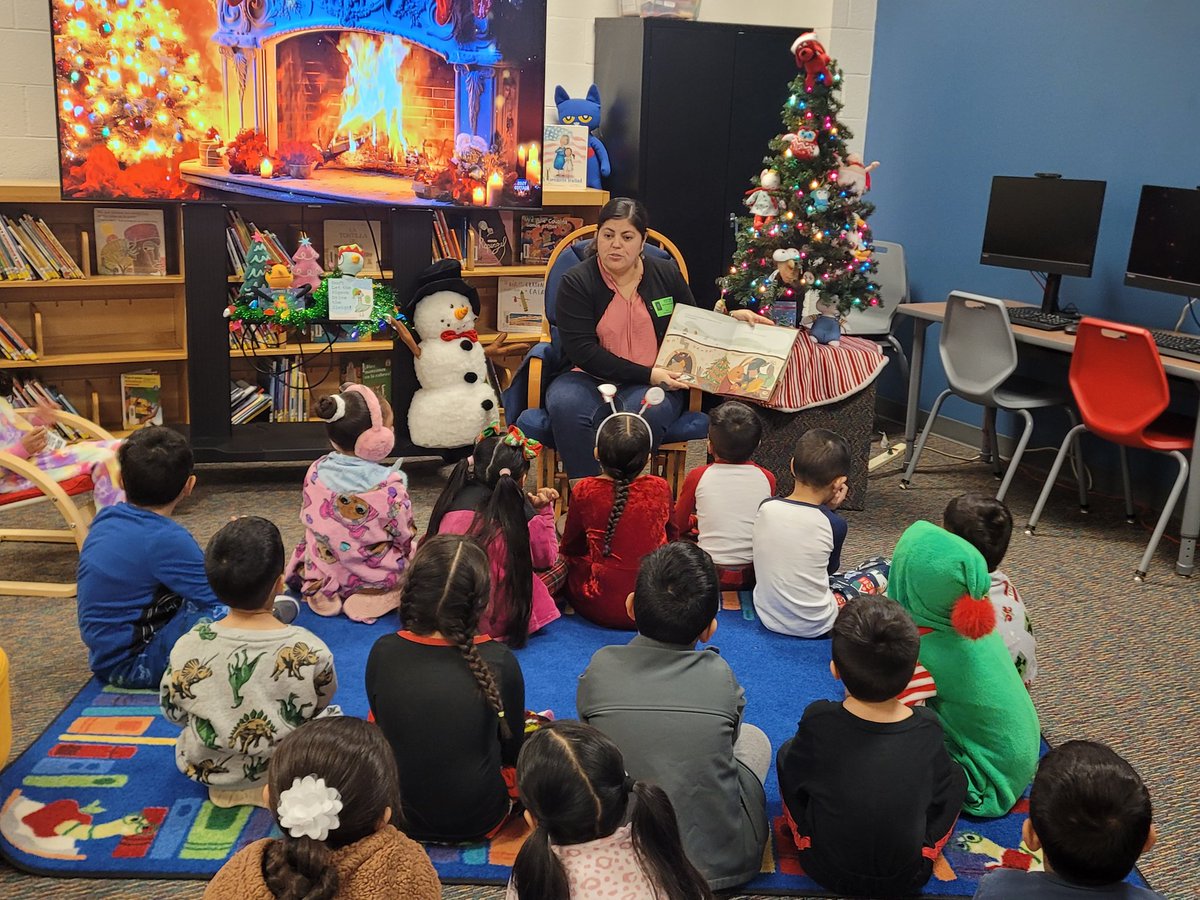 MrsPlascensia's tweet photo. A huge thank you to our amazing parent volunteers who brought the joy of reading to @LivelyEagles for our 3rd Annual Winter Read Aloud event! ππ The kids loved hearing holiday stories that warmed our hearts and made the season even brighter. #WinterReadAloud #CommunityLove https://t.co/SkmJ2udYXv