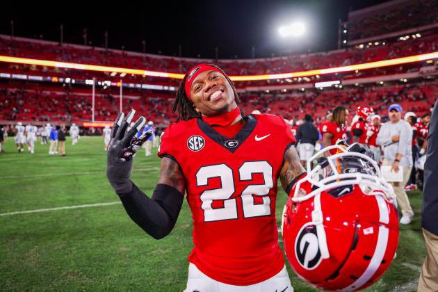 Carsyn Baker 'ALL Day' (@carsyn_baker) on Twitter photo #AGTG After a great conversation with <a href="/CoachJCrawford/">Josh Crawford</a> I am Blessed to receive an offer from The University of Georgia
<a href="/DukestheScoop/">Phillip Dukes</a> #AGTG After a great conversation with <a href="/CoachJCrawford/">Josh Crawford</a> I am Blessed to receive an offer from The University of Georgia
<a href="/DukestheScoop/">Phillip Dukes</a>