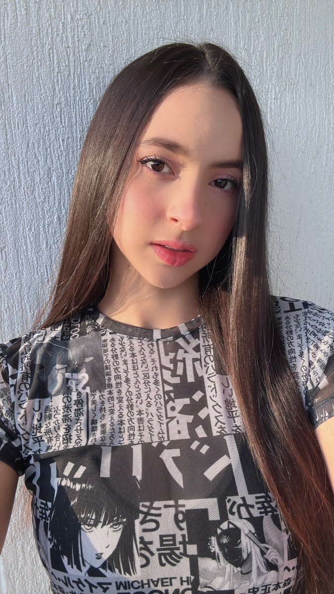 wendyplataaa's tweet photo. 🖤🤍 https://t.co/KnmTjmeydD