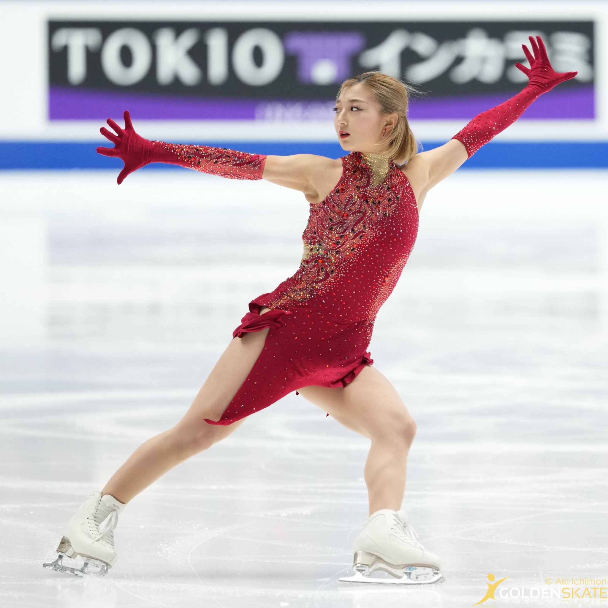 浅田真央　フィギュアスケート 浅田真央さんの思いが満載 「ここから世界へ」首都圏9つ目の - 鍵盤楽器