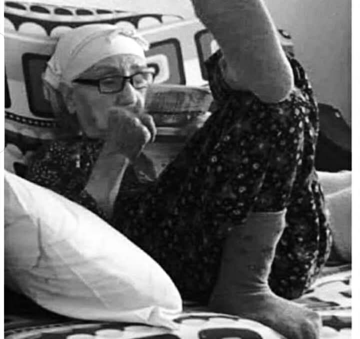 MenYEJX1sg8Comi's tweet photo. ابتسموا فاليم ضاحكين وغداً راحلين...!! https://t.co/stPtkFDivv