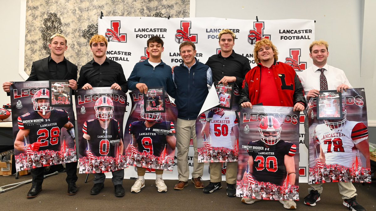 TimBrooder's tweet photo. I am so very honored to receive the Bob Shaffner Long Snapper award. I am so thankful for all the coaches who helped me my entire football career starting with @LancJrFootball and the amazing coaches from @LHSfballLegends wouldn’t want to play football for any other program https://t.co/gDf8ZW6u1n