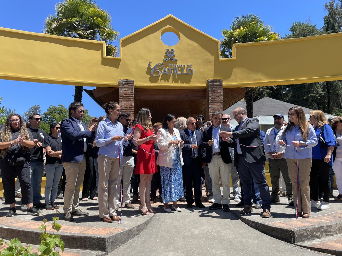 <a href="/SernaturMaule/">Sernatur Maule</a> <a href="/DPRMaule/">Delegación Presidencial Regional del Maule</a> <a href="/EconomiaMaule/">Seremi de Economía Maule</a> <a href="/VoceriaMaule/">Vocería de Gobierno Maule</a> <a href="/subturismo/">Subsecretaría de Turismo</a> <a href="/meconomia/">Ministerio de Economía, Fomento y Turismo</a> En su visita a la Región del Maule, el director nacional de Sernatur, Cristóbal Benítez, participó en la reapertura de Termas de Catillo. 

📌 Este complejo termal ha implementado tecnología e innovación para garantizar la seguridad de los visitantes.
