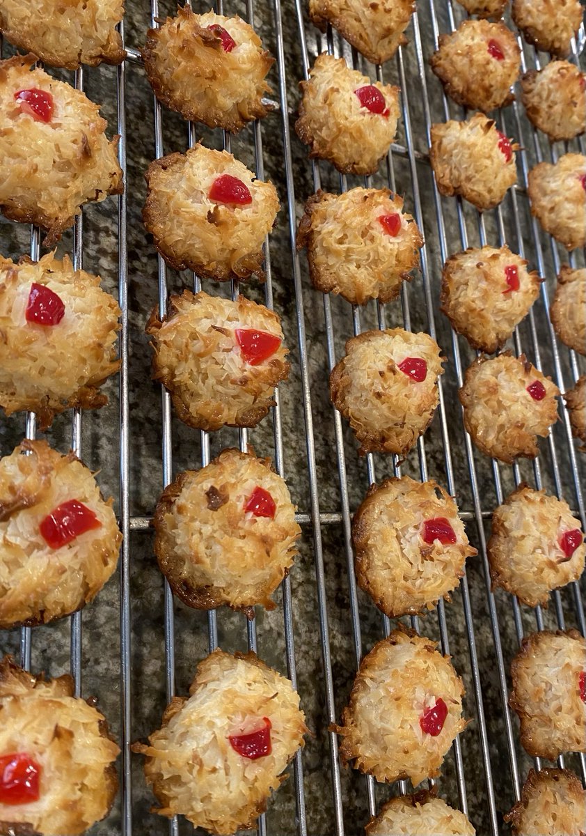 Ena Jones 📚 tweet media