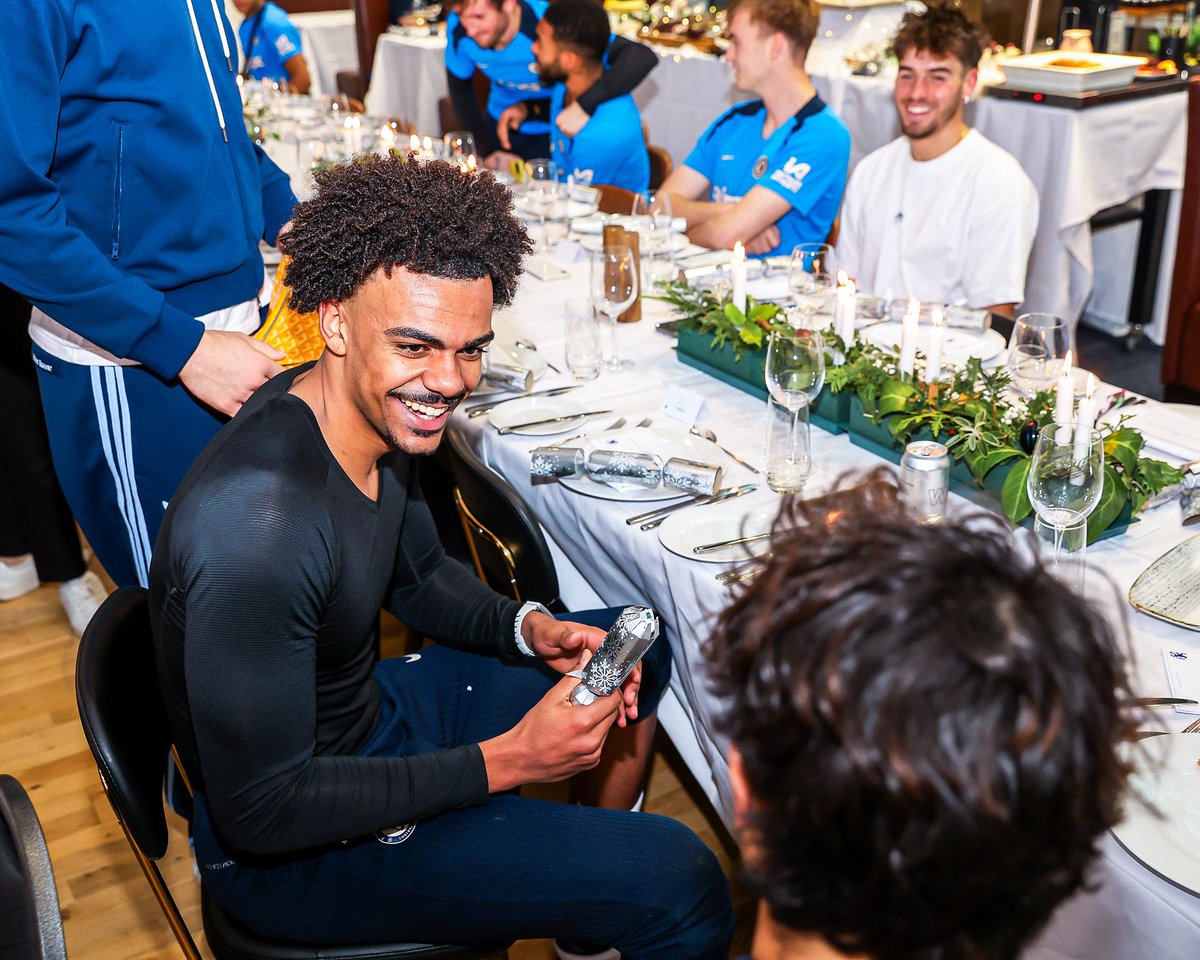 ChelseaFC's tweet photo. Positive vibes. 😁 https://t.co/jB4VjpPYLm