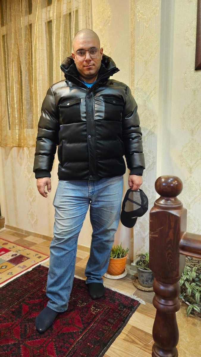 حلالم کنید 
چوبی داره میره خدمت 
یاعلی دوستان❤️