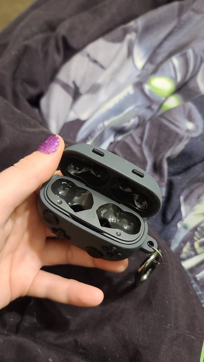 SmolForestElf's tweet image. New headphones! I absolutely love them! ❤️  #JBL