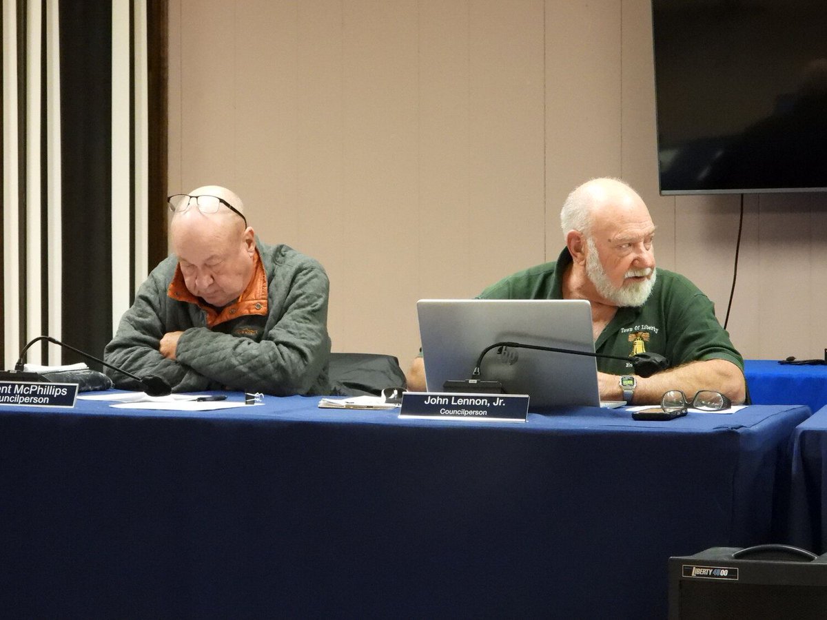 Keeping ‘Pandora’s Box’ closed
Former PUD-hopeful property owner rezoning request denied 

buff.ly/405DgDS? 

#news #latestnews #newsoftheday #localnewspaper #localnews #sullivancatskills #catskills #newyork #sullivancountydemocrat