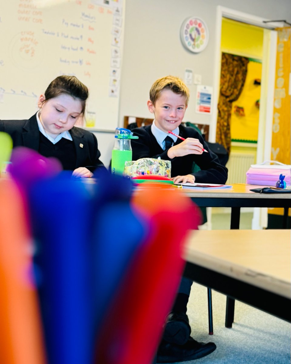 dodderhill's tweet image. 👩‍🏫✨ At RGS Dodderhill, small class sizes mean every pupil is truly known. Teachers provide personalised attention, adapting to individual needs and helping each child thrive academically and socially. 🌟📚 #SmallClassSizes #PersonalisedLearning #RGSDodderhill