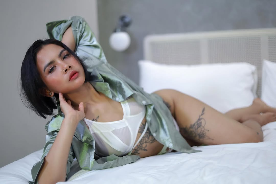 Ada yang mau tidur bareng aku gk?
#vcsbugilll #keLIAtan