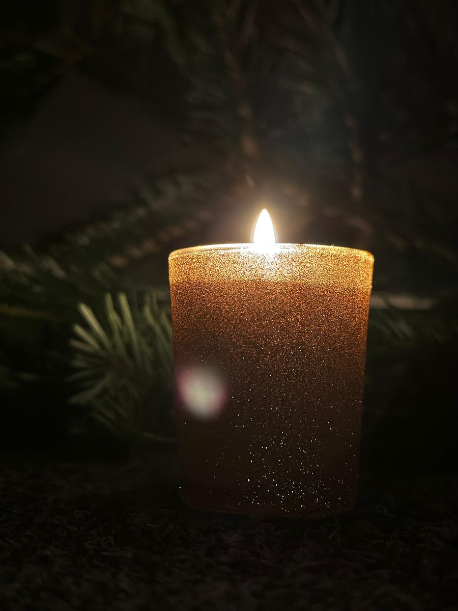 Nur wenige Meter von uns entfernt, findet eine schreckliche Tragödie statt.

Wir sind in Gedanken bei allen Betroffenen, Angehörigen und Einsatzkräften!

Passt auf euch auf!