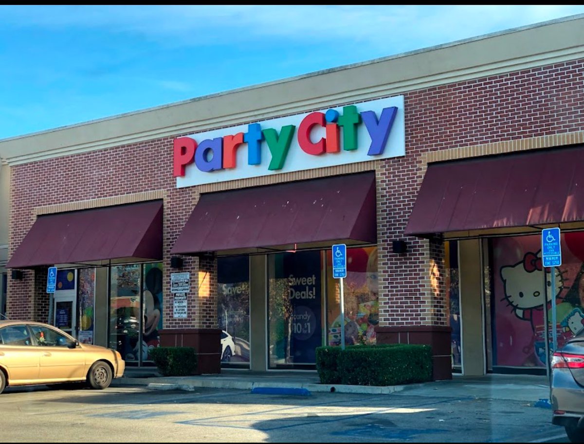 RIP to the Atwater Party City… It will be joining its former neighbors Soup Plantation, Mimi’s Cafe, and Toys R’ Us in heaven.