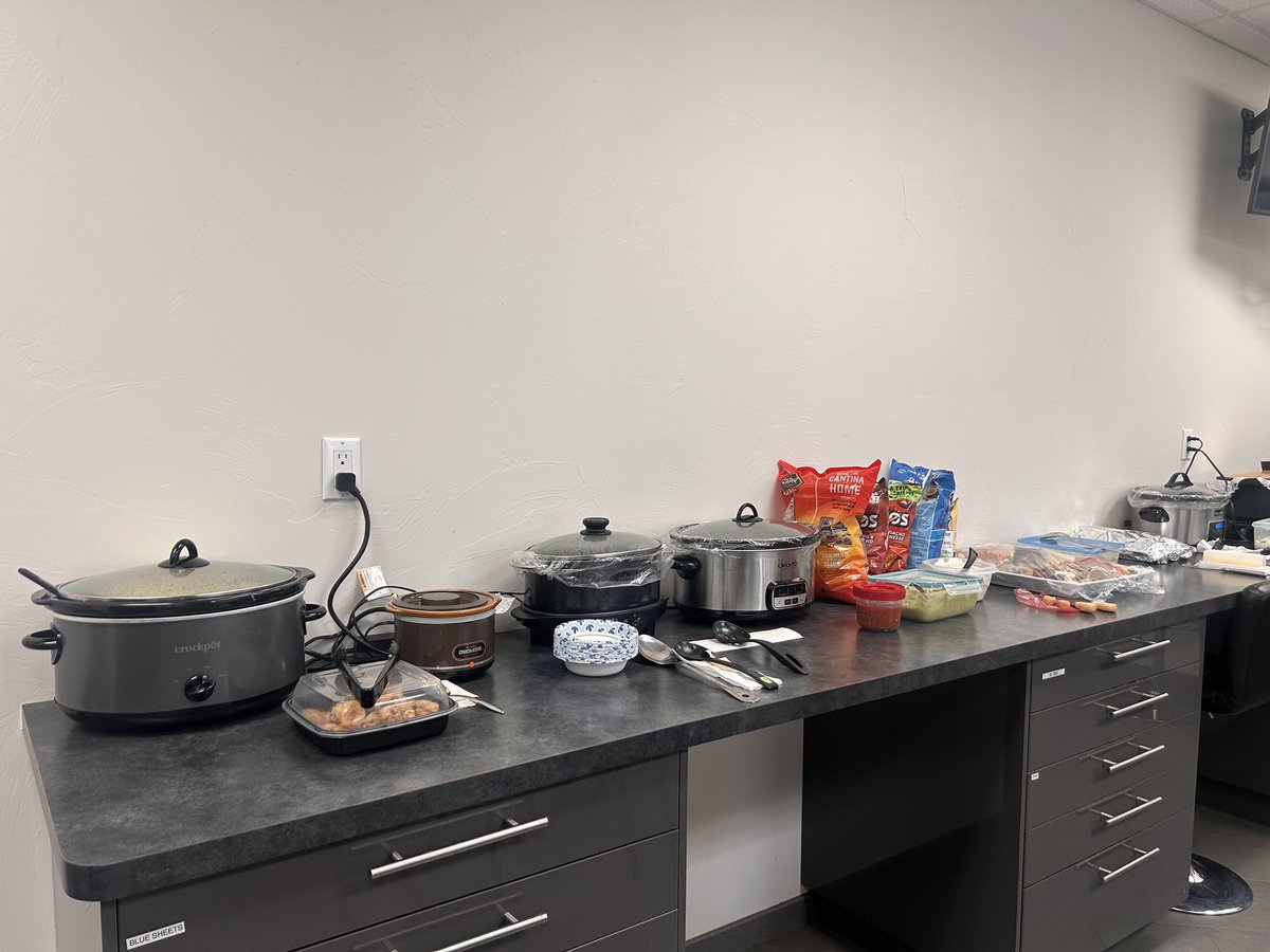 Qualityllc3340's tweet photo. Christmas came early to the Q.L fam🥳 https://t.co/uxKHCElTLq