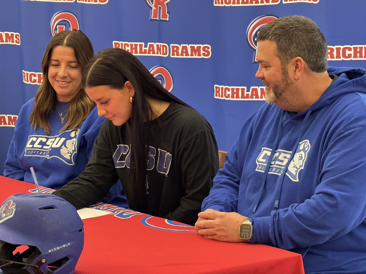 Team PA Hall 18U & Team PA Hall 2026 (@teampahall) on Twitter photo That’s our girl <a href="/19sburke/">Sophie Burke•2025•#19•🥎</a> making it official with <a href="/CCSUsoftball/">CCSU Softball</a> 😈✍️
#teampaproud That’s our girl <a href="/19sburke/">Sophie Burke•2025•#19•🥎</a> making it official with <a href="/CCSUsoftball/">CCSU Softball</a> 😈✍️
#teampaproud