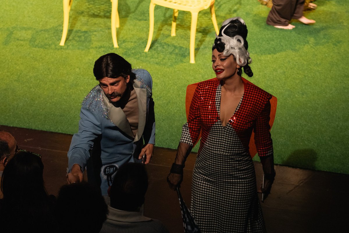 ''Martı -mıyım?'' Ocak'25 gösterimleri:
07 Ocak Salı 20:30 Fişekhane
21 Ocak Salı 21:00 Maximum Uniq Box 
27 Ocak Pazartesi 20:30 Alan Kadıköy
tiyatrobereze.com