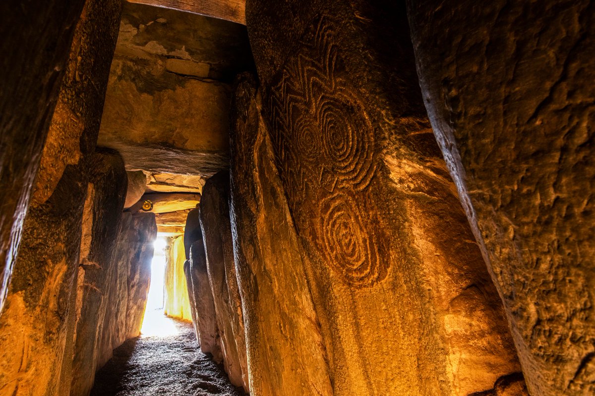 Tomorrow (December 21st) is the #WinterSolstice: the shortest day of the year.✨

At Newgrange, a 5,000-year-old Passage Tomb and one of 🇮🇪’s <a href="/UNESCO/">UNESCO 🏛️ #Education #Sciences #Culture 🇺🇳</a> heritage sites, light floods the chamber at sunrise. Livestream the magic at 3:40am ET: gov.ie/en/press-relea…