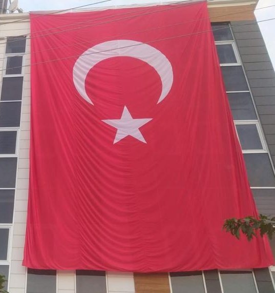 altekbayrak's tweet photo. #Bayrak #üretim merkezimizde imalatımız devam ediyor. #Altekbayrak #Türk #Bayrağı ve #Suriye #Bayrağı #Afiş #Poster, #türkbayrağı🇹🇷 #Şanlıurfa #Flag #yelkenbayrak #kırlangıçbayrak #ülkebayrakları #علم #سوريا #suriye #syria #syrian #flags #suriaflag  @nedimpolat63 @ahmetkalkan63 https://t.co/9jtZXHrrr8
