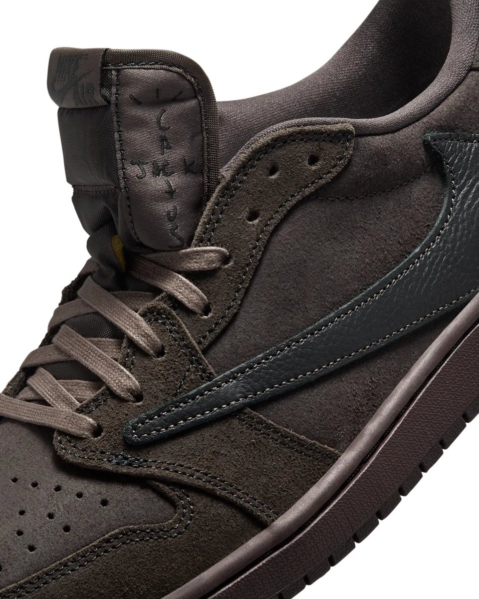 Ad: Air Jordan 1 x Travis Scott 'Dark Mocha'
Available 12/21 at 10:00 AM
Retail $150.00

SNKRS: mavely.app.link/e/OHVKXYf5tPb