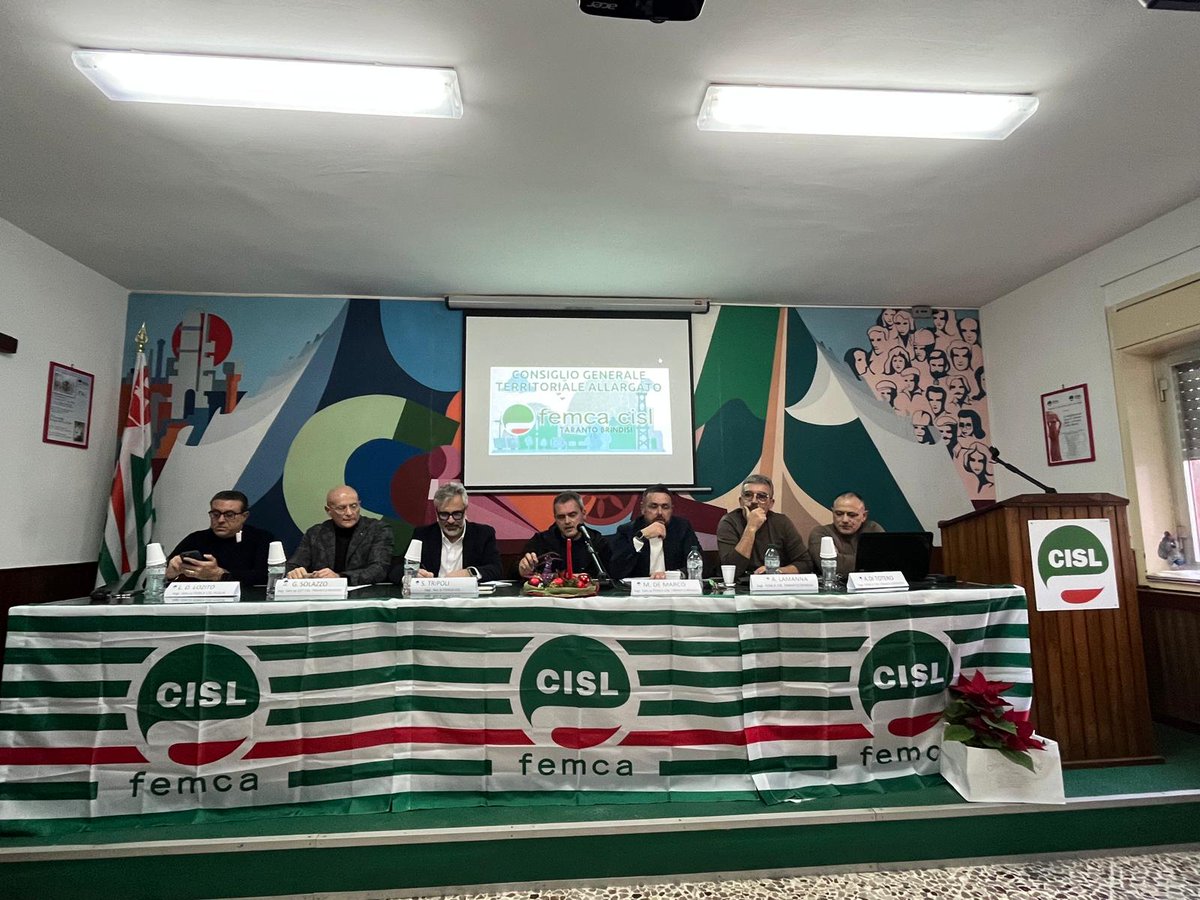CislTaBr's tweet photo. #20dicembre #Brindisi - #SedeCisl @gianfr_solazzo   partecipa oggi ai lavori del Consiglio Generale @femcaCislTABR con @SebyTripoli @DaniloLozito #MarcelloDeMarco @FemcaCISL @CislNazionale @CislPuglia https://t.co/AiWM2m3YV9