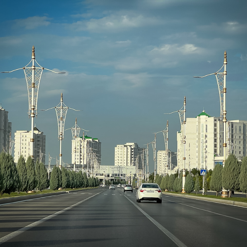 Beautiful #Turkmenistan in pictures 😍🌍⁠🇹🇲⁠
1. ⁠Great Kyz Kala in #Merv⁠
2. ⁠#Darvaza Gas Crater, "Door to Hell"⁠
3. ⁠White houses in #Ashgabat⁠
⁠
polarsteps.com/AdrianSameli/1…
⁠
#asabbatical #sabbatical #wheretotravel #merv #turkmen #türkmen #turkmenistan #türkmenistan