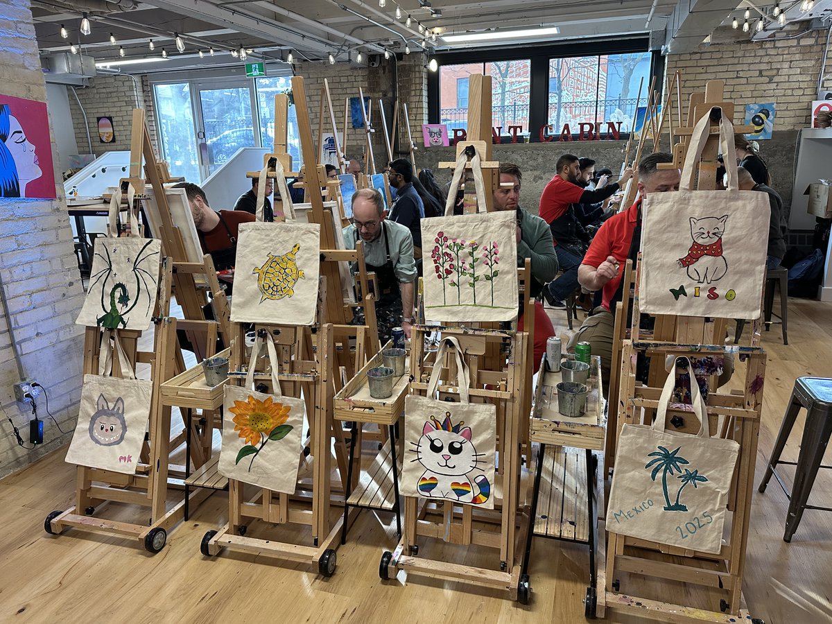 ABEX_Insurance's tweet photo. Our team had an amazing time at Paint Cabin! Between the great company, delicious food, and creative fun, it was the perfect way to celebrate the holiday season! https://t.co/KXsbkKCVlN