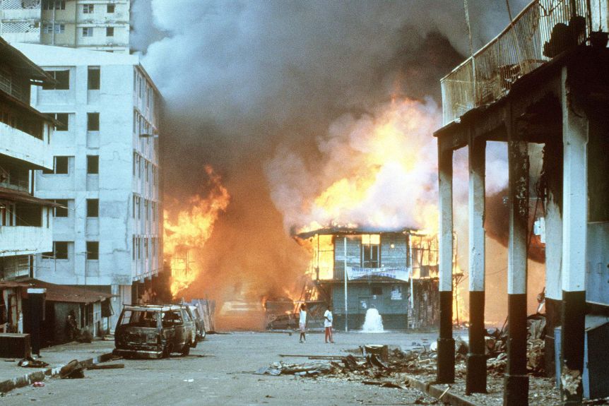 SpiritofLenin's tweet photo. On this day in 1989, George H.W. Bush ordered 27,000 troops to invade Panama to overthrow former CIA asset Manuel Noriega, ki!!ing 5,000 people, dumping bodies in mass graves, and destroying thousands of homes. https://t.co/JEgLvFFrVJ