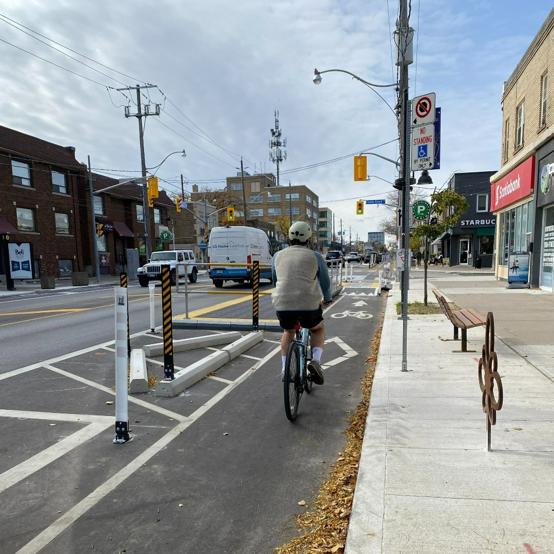 TO_Cycling_Ped's tweet photo. The first segment of phase 1 of the eglintonTOday Complete Street Project was installed between Avenue Road and Chaplin Crescent, and included protected cycle tracks and pedestrian and accessibility improvements. The second segment is planned for 2025. https://t.co/FXow5IRCN8 https://t.co/fI3LavJV1q