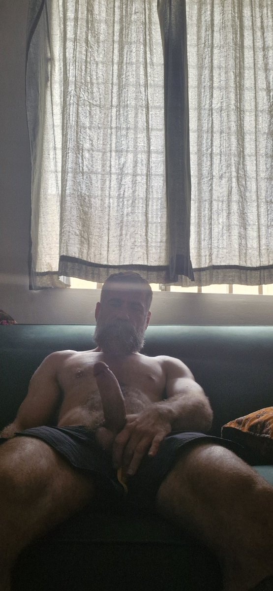 tiozaobbk's tweet photo. Senta aqui pra gente conversar? 😜😈 https://t.co/s1dSZcUFJR