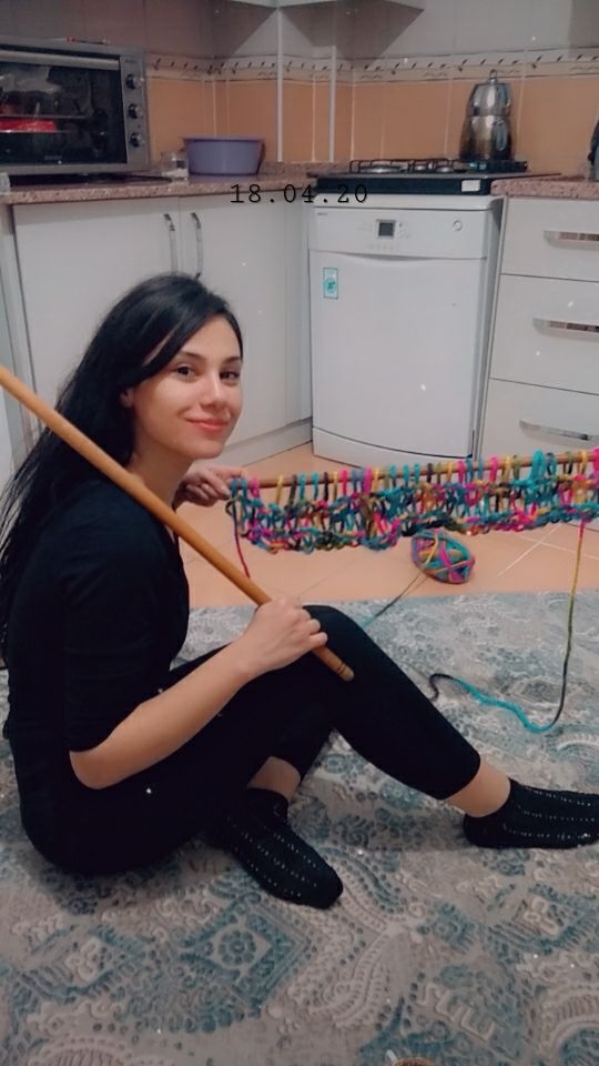 Aysunakbas73623's tweet photo. Sizi her akşam 21.00'da #YesimİcinSesVer meye davet ediyorum çünki Kızım intihar etmedi 😭
İntihar etmesi için sebep yoktu zaten intihar edicek kişi öyle etmez
Benim kızım gelinlik bakarken kefen giydirildi 618 gündür adaleti bulunamadı ‼️
Dosya istinafta ve ben adaletini sağlayana dek durmayacam  Sizden ricam bizden yardımlarınızı esirgemeyin lütfen sesimi duyurmama yardım edin 🙏
@yilmaztunc
@adalet_bakanlik
@AliYerlikaya