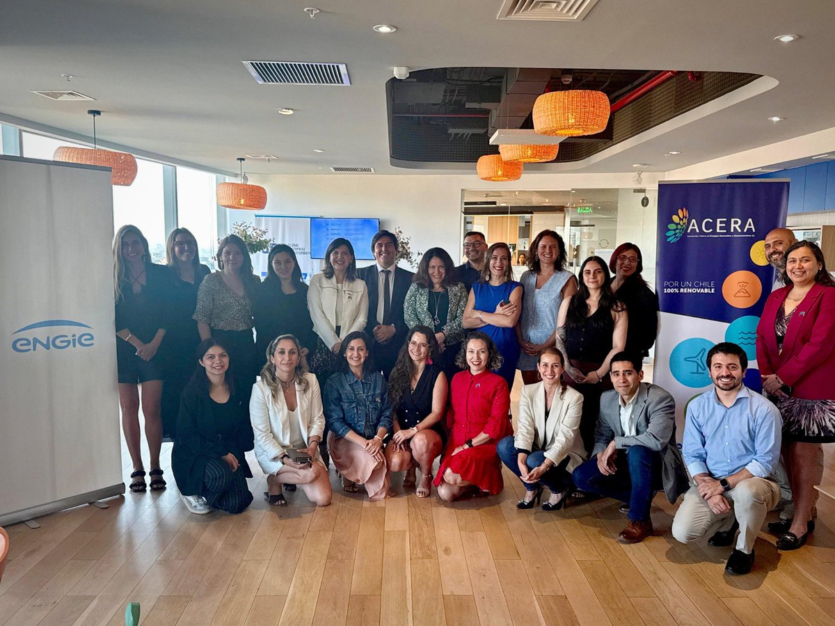 ACERA A.G. (@aceraag) on Twitter photo Ayer concluimos en <a href="/ENGIEChile/">ENGIE Chile</a> nuestro curso sobre Mercado Eléctrico, Energías Renovables y Almacenamiento en ACERA. Este ciclo, que comenzó en mayo y finalizó en diciembre, nos permitió compartir conocimientos esenciales sobre el sector energético con más de 1.000 conexiones. Ayer concluimos en <a href="/ENGIEChile/">ENGIE Chile</a> nuestro curso sobre Mercado Eléctrico, Energías Renovables y Almacenamiento en ACERA. Este ciclo, que comenzó en mayo y finalizó en diciembre, nos permitió compartir conocimientos esenciales sobre el sector energético con más de 1.000 conexiones.
