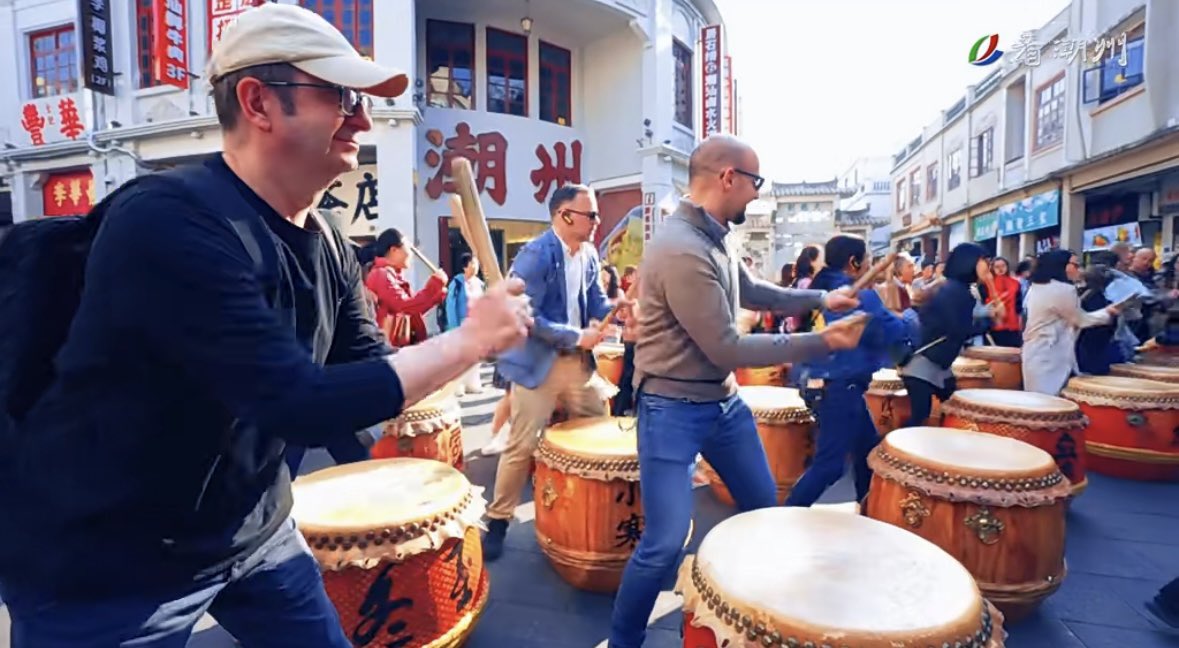 lovechaozhou's tweet photo. On December 19th, a group of international merchants and experts visited #Chaozhou to explore and appreciate its natural scenery, folk customs, and cultural heritage. ✅As China announced on December 17th to extend the permitted stay for eligible foreign travelers from the original 72 and 144 hours to 240 hours, or 10 days, global travelers thus have longer stay to explore Chaozhou’s charm.✨

#ChinaTravel