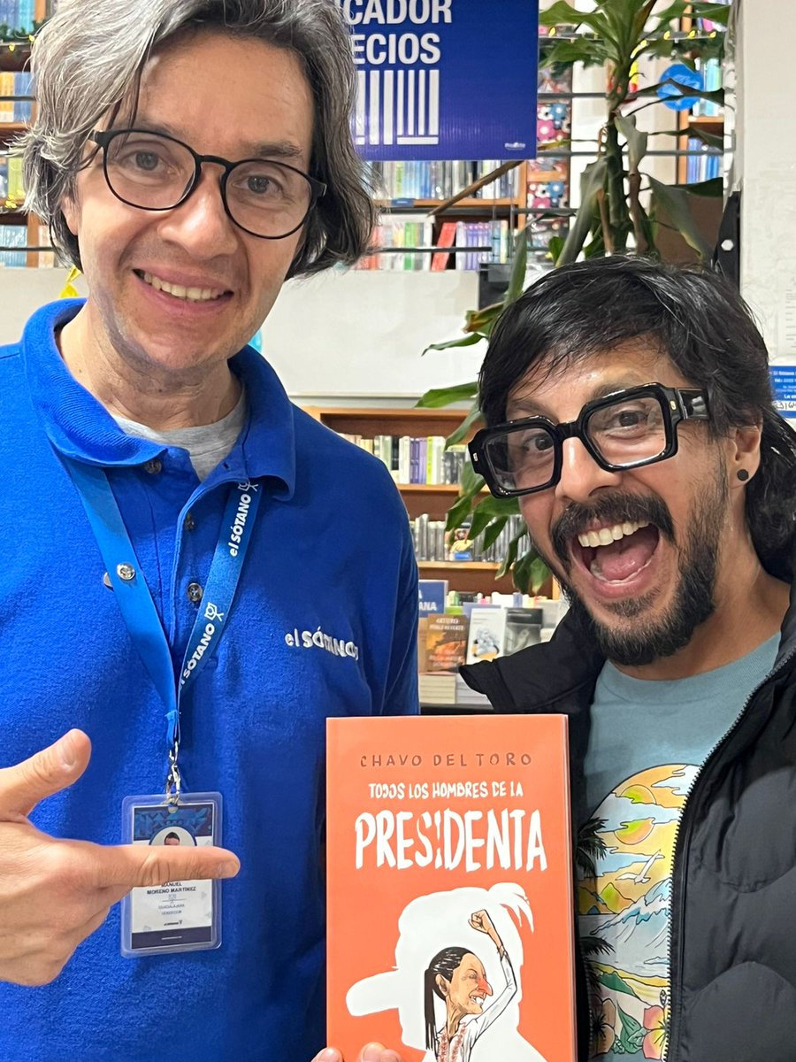 chavodeltoro's tweet image. #todosloshombresdelapresidenta
Ya en su librería favorita!
'Para regalo de navidad'
Washington Post
'Mejor que un libro de texto gratuito'
The News York Times
'Chavo es muy sexy'
Playboy Magazín