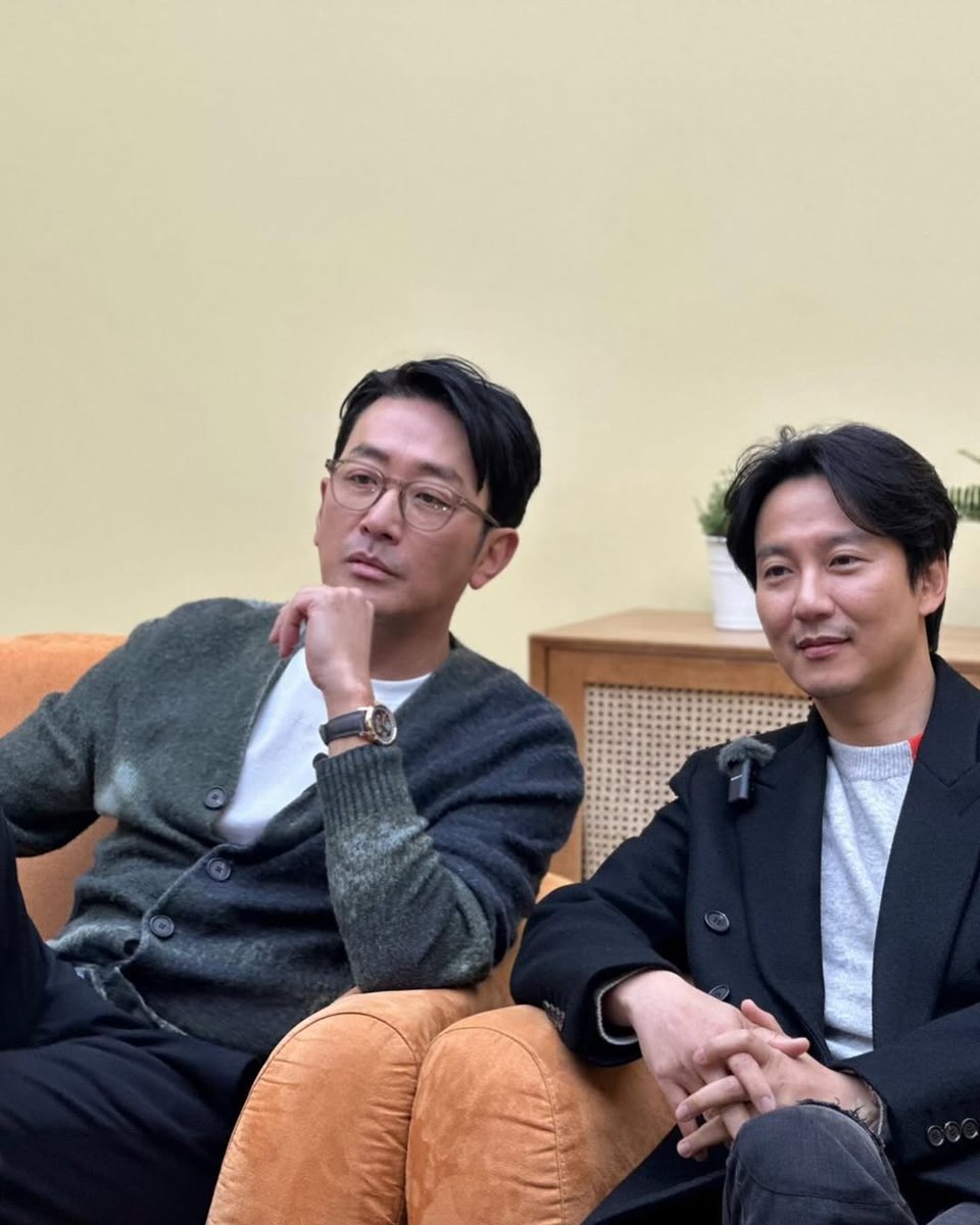 KNG_Indonesia's tweet image. _hajungwoo IG feed updated, Fri, 20 Dec 2024.
Caption :
브로큰 홍보 시작 #southroad #브로큰 #브록흔

instagram.com/p/DDzVSV-Tt3I/…

#KimNamGil
#NamgilGOAT