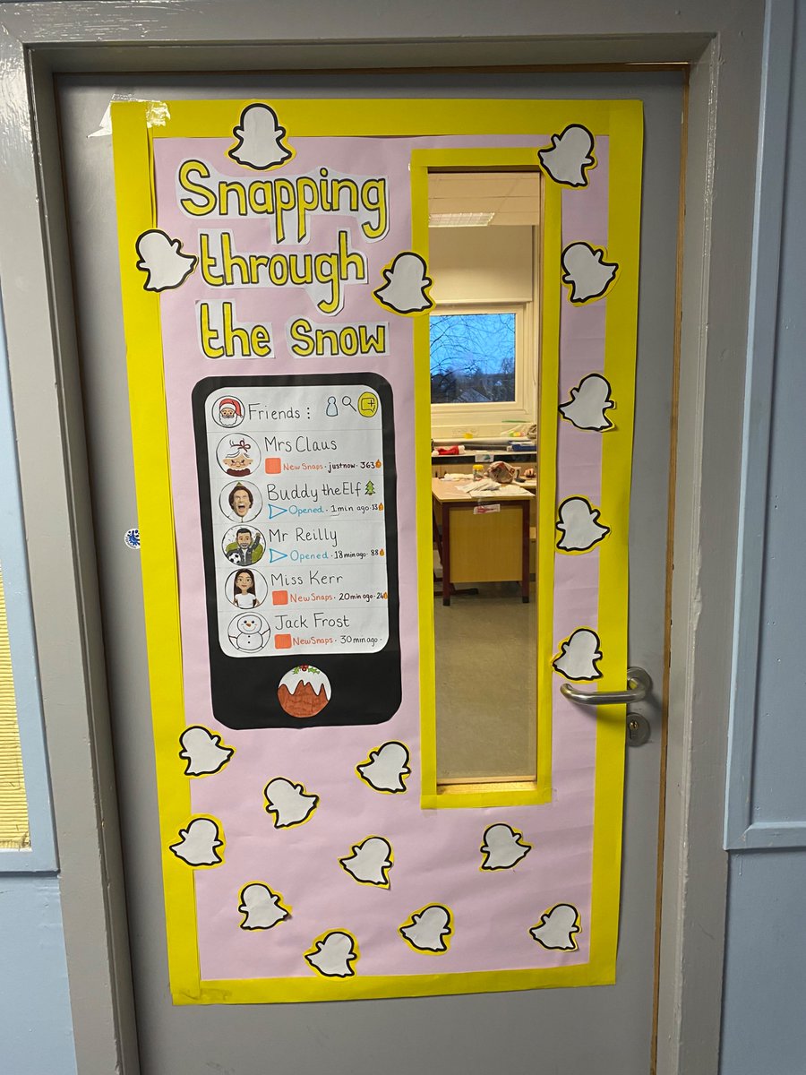 ScienceGHS1's tweet photo. Great effort from Team Science on the Xmas Doors! @GovanHighSchool 🎅🧬 https://t.co/VWStaSnWVc
