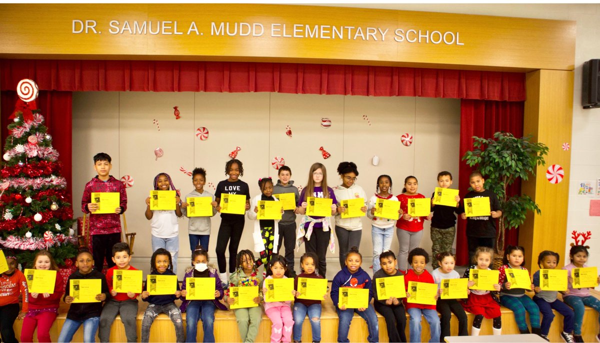 DrMuddES's tweet photo. Congratulations to our Dr. Mudd Dragons who exemplified the December character trait: Service! 🎉👏 Your dedication to helping others and making a difference inspires us all. Keep spreading kindness and showing the power of service! 🐉✨ #DrMudd #CharacterCounts https://t.co/dMnsobopb0